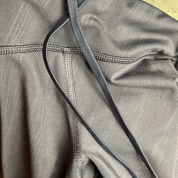 Champion Women's Gray Athletic Shorts Medium workout pull on elastic drawstring‎ - Picture 10 of 10